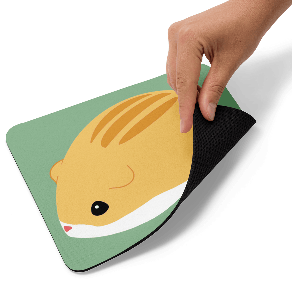 Cute Hamster Mouse Pad with Soft Fabric Surface and Non-Slip Rubber Base - Ideal for Animal Lovers, featuring a soft texture and effective grip for smooth mouse movement.